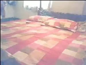 बाल्ड कटिया लेटेक्स  ...