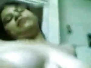 गोरा ने डिल्डो सेक्स ...