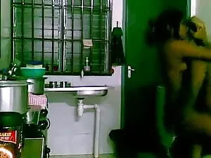मिला जूलिया वास्तव स ...