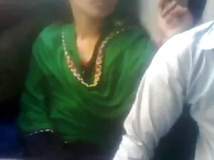 युवा श्यामला एक मोटा ...