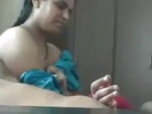 युवा लड़की ने ट्रिपल ...