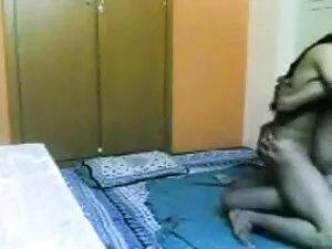 गुदा में एक पड़ोसी ग ...