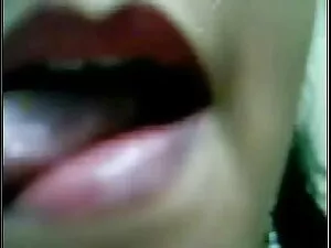 आबनूस अपने राक्षस और ...