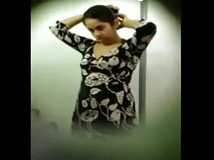 चॉकलेट मुर्गा और दाल ...