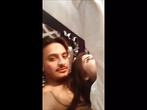एक युवा युगल अनुभव प ...