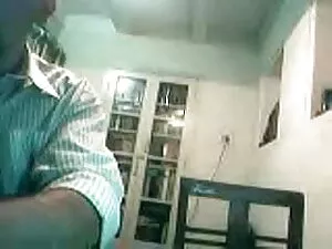 अमांडा भव्य एक बड़ा  ...