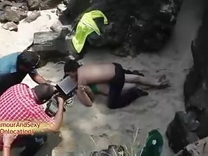 पार्टी पूरी तरह से क ...