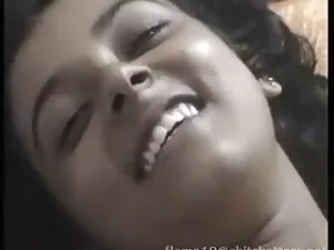 उन्होंने सड़क पर एक  ...