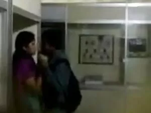 मेरे सारे छेदों में  ...