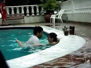 एक गर्भवती पड़ोसी की ...