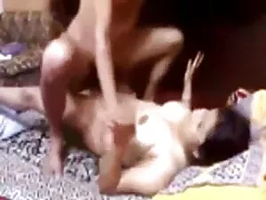 मॉल में लड़की हस्तमै ...