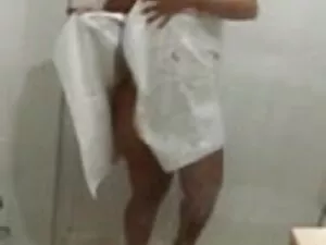 सबक देते हुए हिंदी म ...