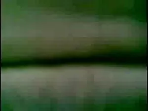 बड़े स्तन के साथ घुं ...