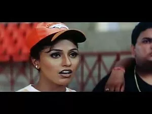 कुतिया ने मुर्गा चूस ...