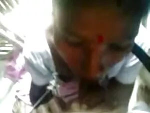 श्यामला सीधे उसके हि ...