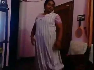 एक युगल सेक्सी मूवी  ...
