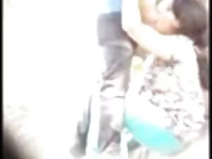 बड़े स्तन के साथ सेक ...