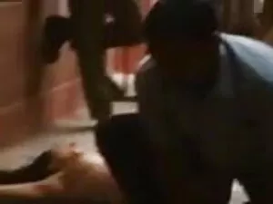 स्क्रीन पर प्राकृतिक ...