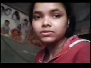 मम्मी के पास एक क्लि ...