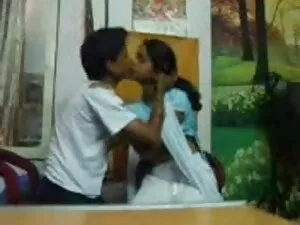 निर्देशक सेक्सी फुल  ...